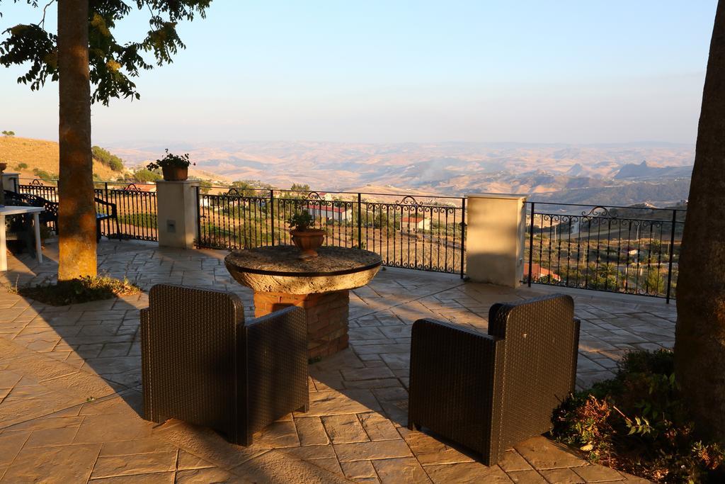 Agriturismo Monticelli Mussomeli Bagian luar foto